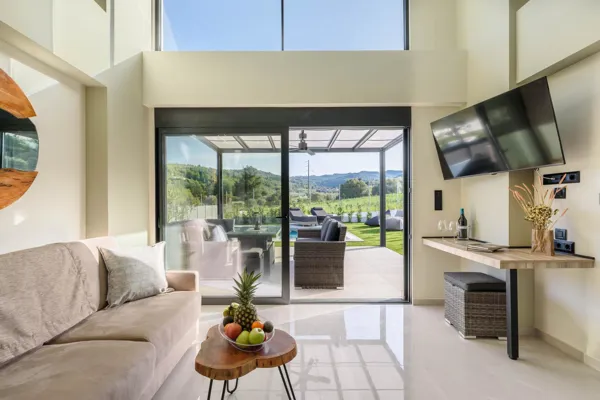 Exclusive Villa with Private Pool & Premium Amenities - Pefkohori, Halkidiki
