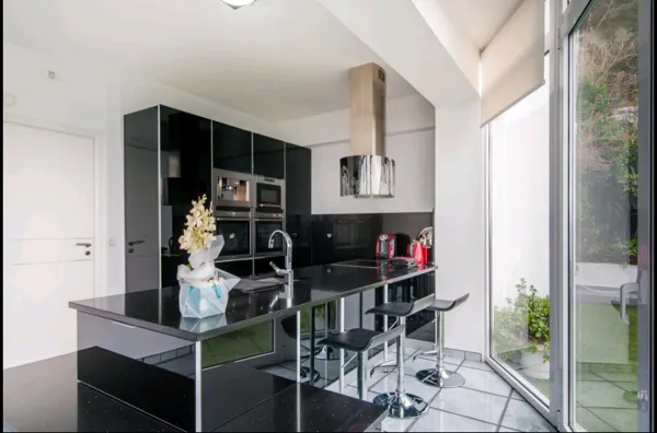 Luxury villa in Athens suburbs - Porto Rafti, Attica