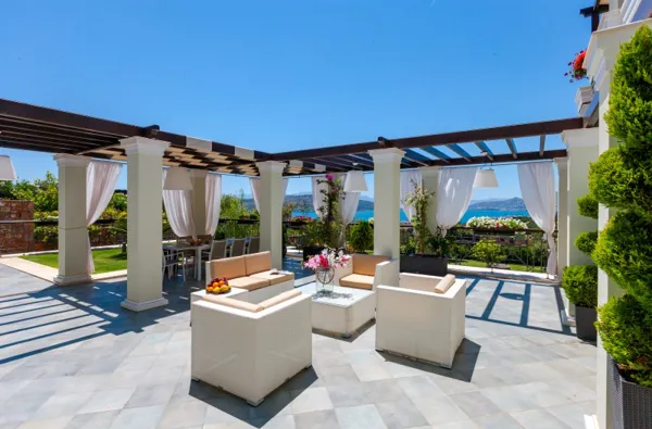 Sprawling seafront mansion - Elounda, Elounda, Crete