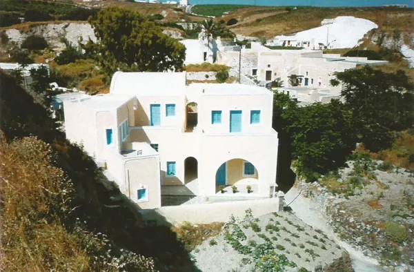 Whitewash house in Messaria traditional settlement - Messaria, Santorini, Cyclades Islands