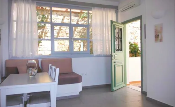 Cycladic-Style Hotel Close to the Sea in Antiparos - Antiparos, Antiparos, Cyclades Islands