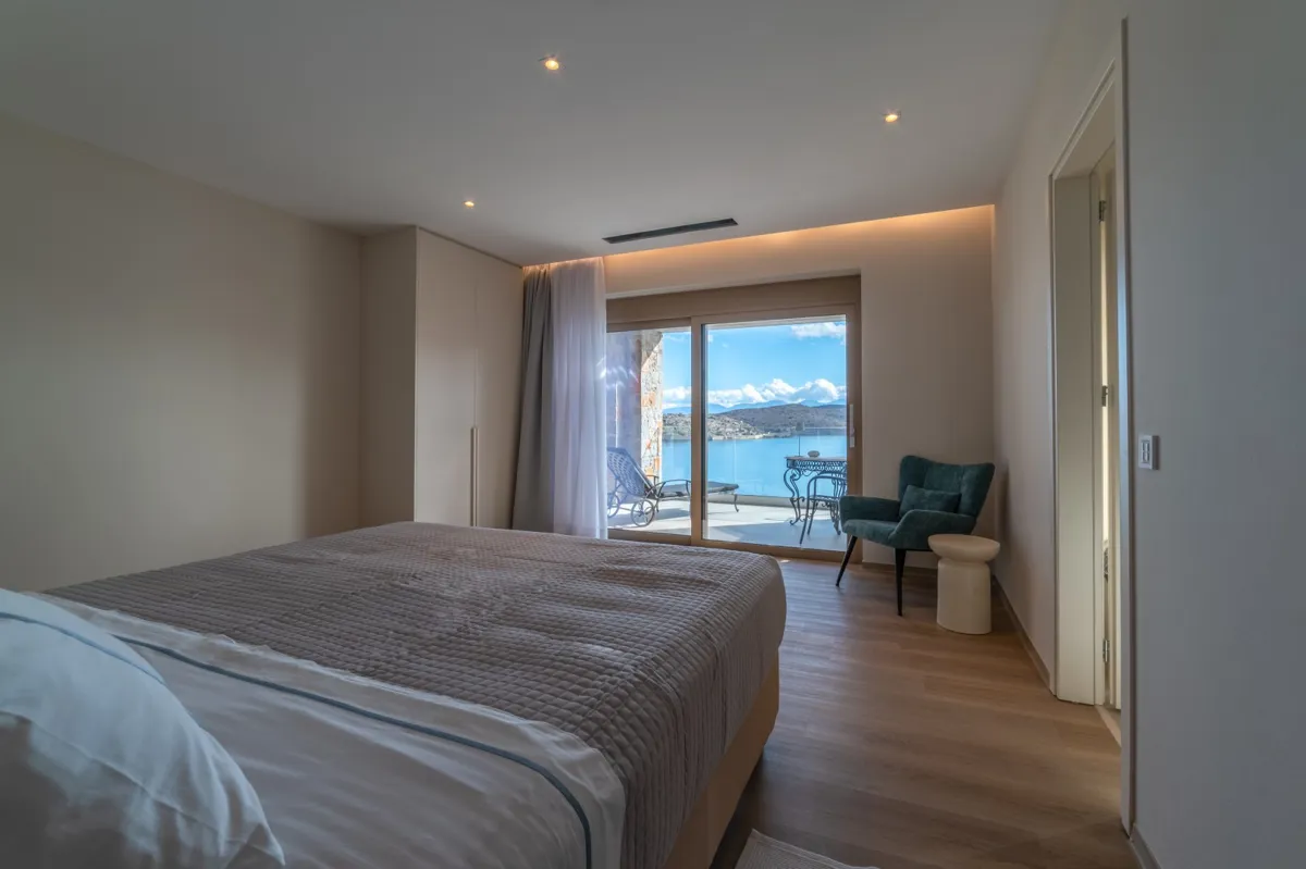 Newly-built, seafront villa  - Plaka, Lasithi, Crete