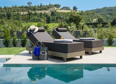 Exclusive Six Villa Complex on One Acre with Private Pools 