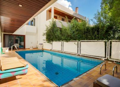 Multi- Level home with Shared Pool