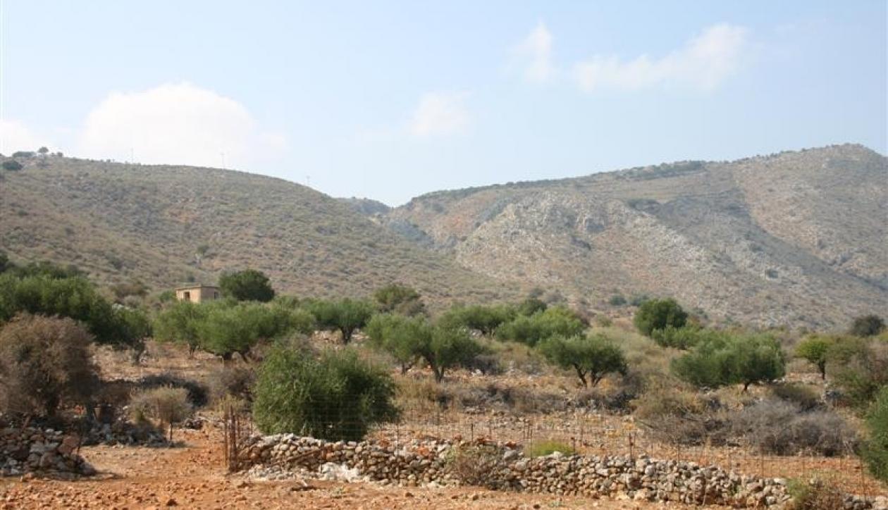 Hillside development plot close to the sea